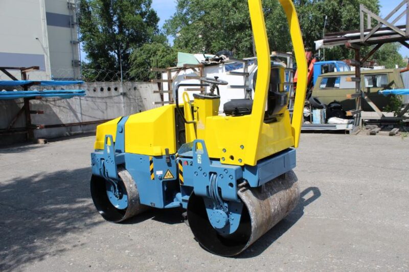 Каток Ammann AV 26