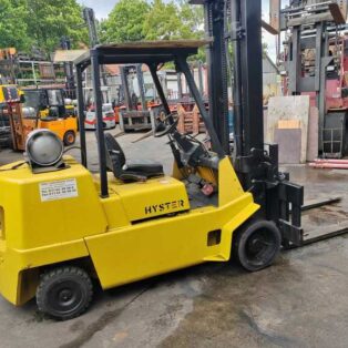 Вилочный погрузчик б/в Hyster S4.50XL купить кара газ склад