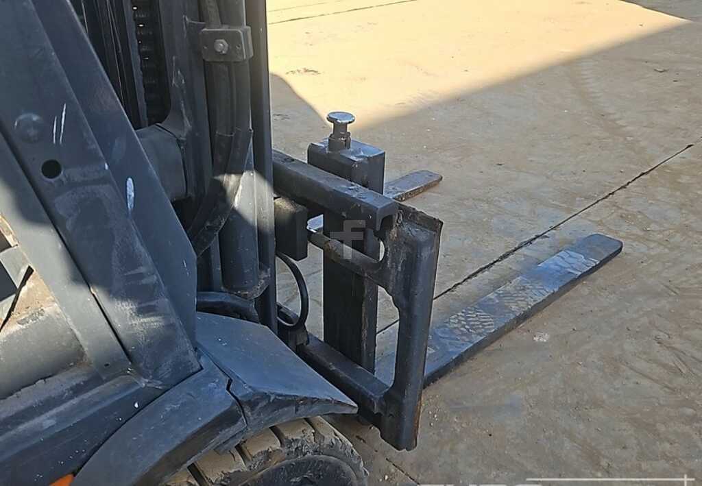 1024x64233_5104914-5-Still R70-18T