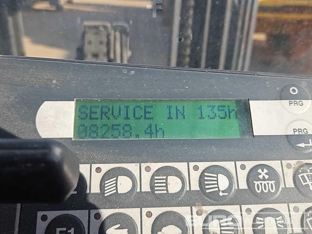 1024x64233_5104914-8-Still R70-18T