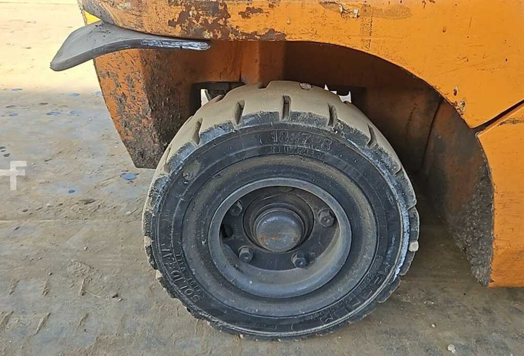 1024x64233_5104914-9-Still R70-18T