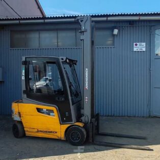 Вилочний погрузчик Jungheinrich EFG320 б/в, електричний, 2000 кг, 6800 мм