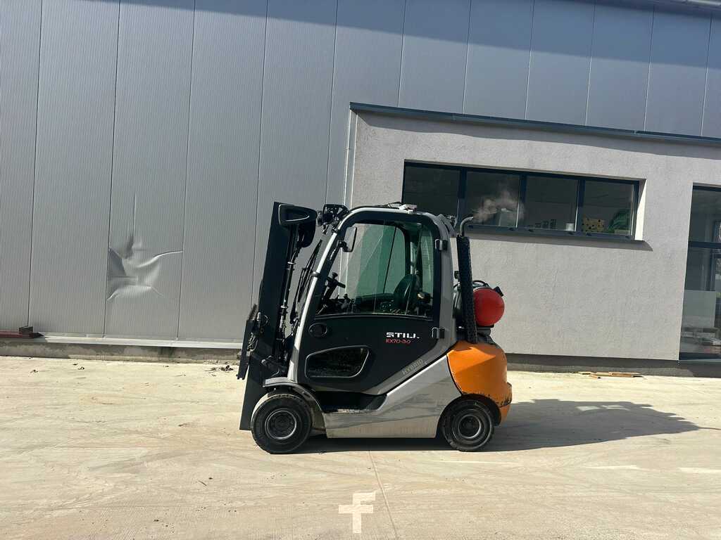 1024x64233_IC1289-17-Still RX70-30T