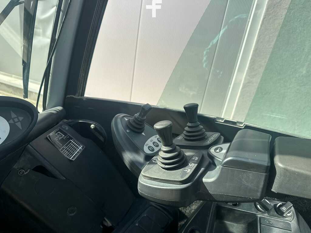 1024x64233_IC1289-8-Still RX70-30T