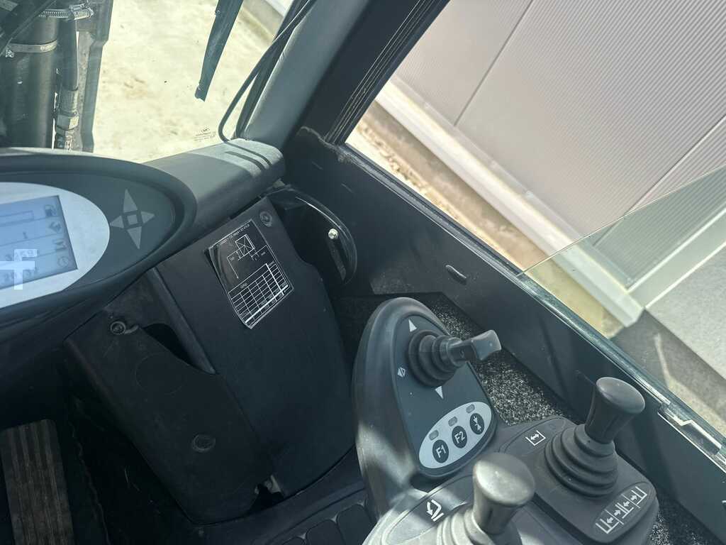 1024x64233_IC1289-9-Still RX70-30T